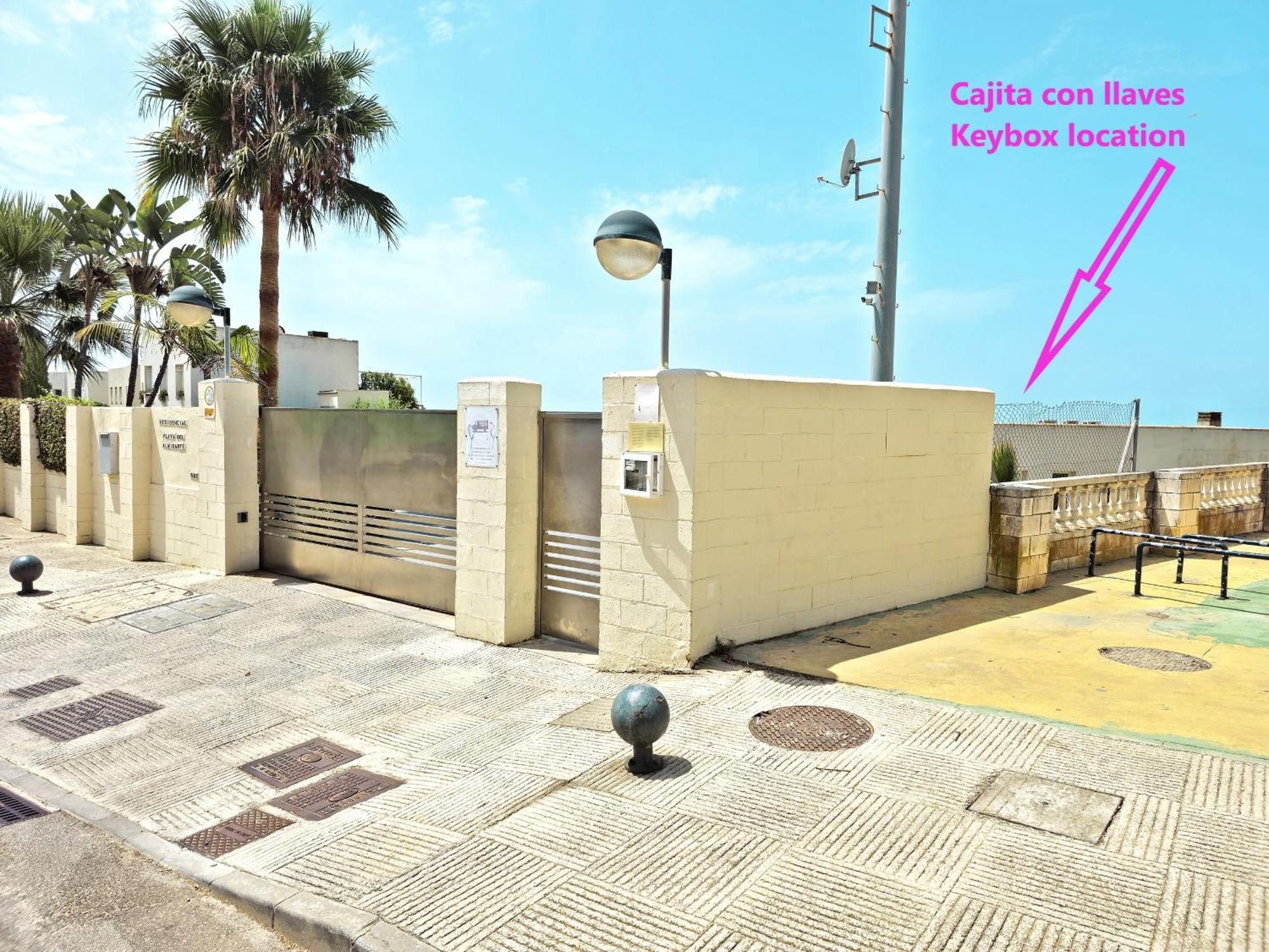 On Beach Deluxe Apartment With Pools And Own Garden El Puerto de Santa María Eksteriør bilde
